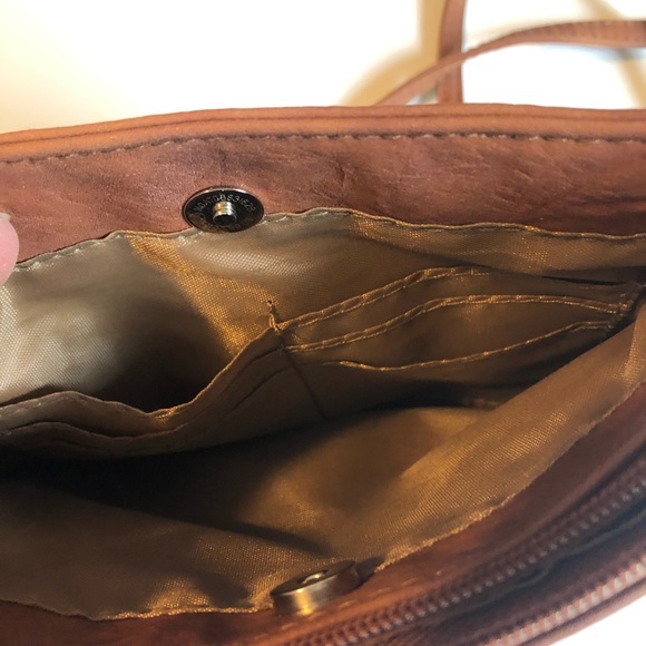 New Direction cross body or shoulder bag. - Picture 3 of 5